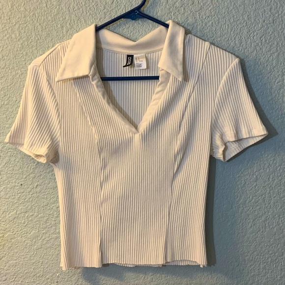 Cropped collar shirt. SIZE: M - Picture 1 of 2